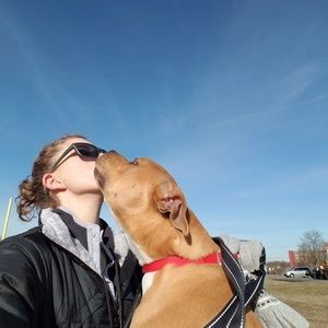 Meet your Posher, Alyssa